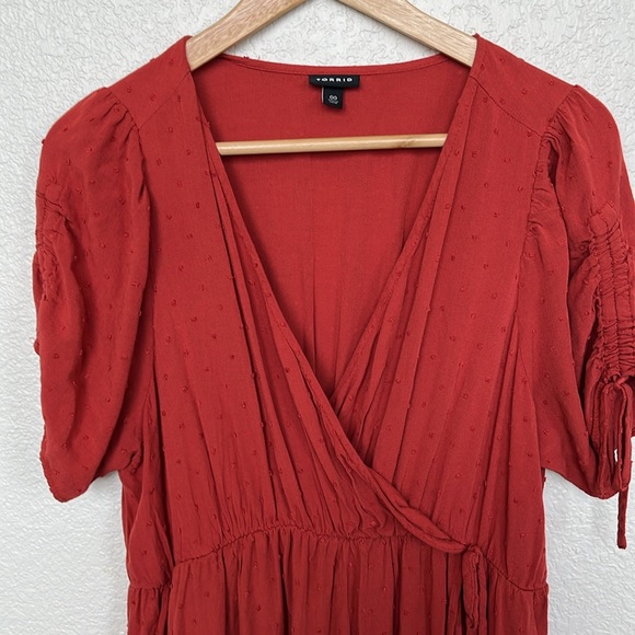 Torrid Midi Midi Swiss Linen Surplice Dress size 00 M 10 equivalent terracotta - Picture 6 of 8